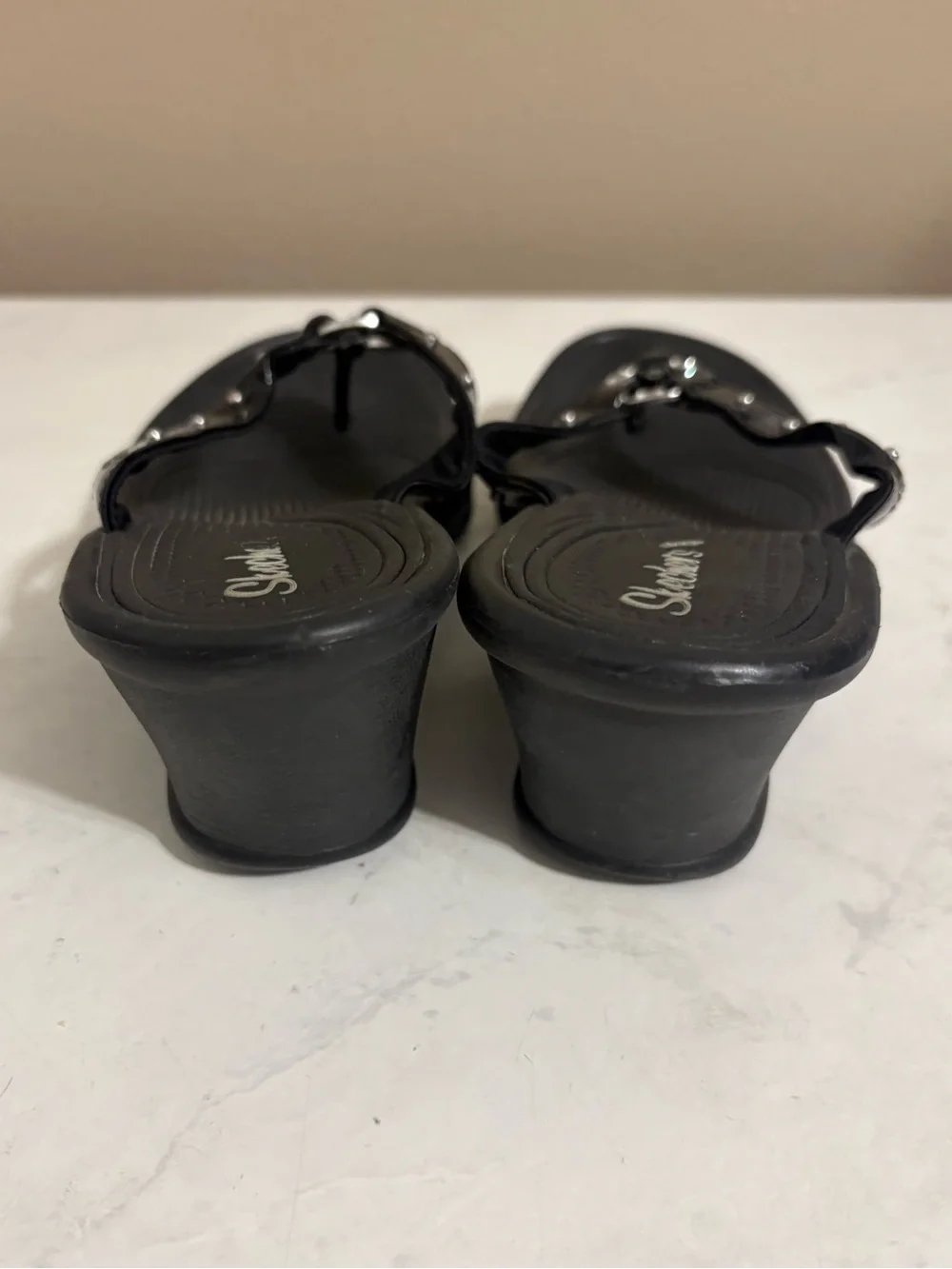 Skechers Size 7 Black Kitty Wedge Flip Flops Y2K Preppy Travel Vacation